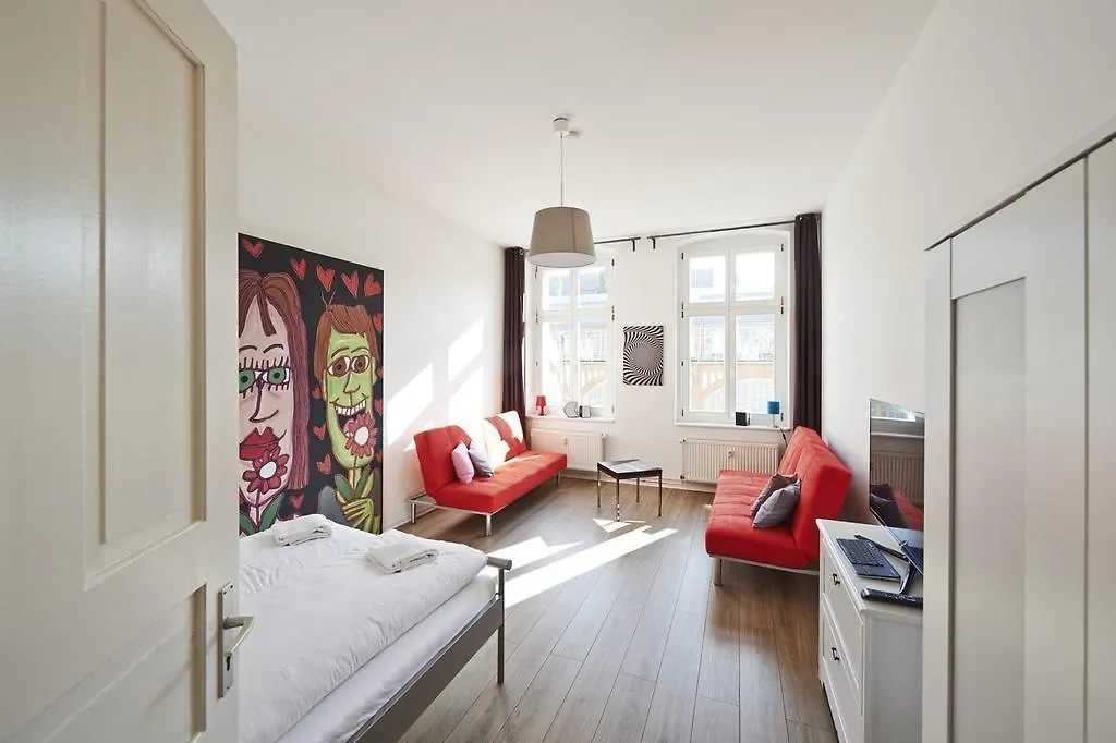 Topflat Berlin 0*,